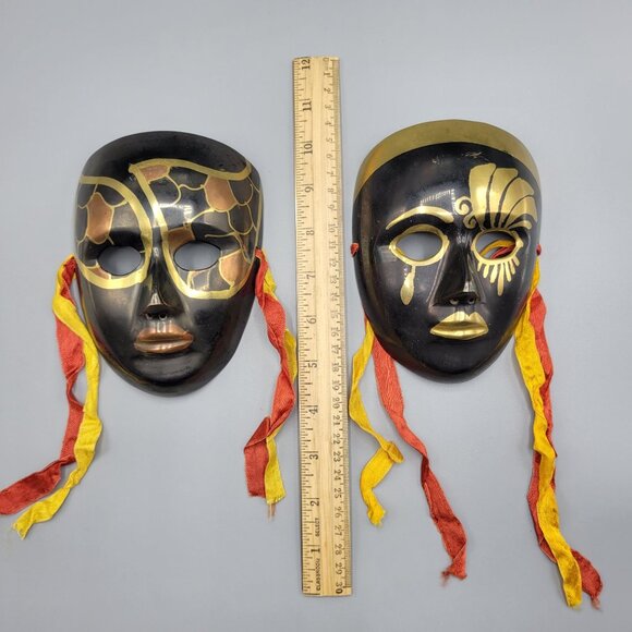 Vintage Decorative Brass Metal Wall Masks Set Of 2 Black With Gold Accents - Picture 9 of 9